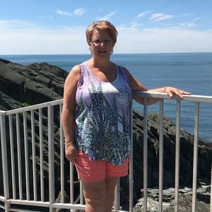 Meet your Posher, Debbie